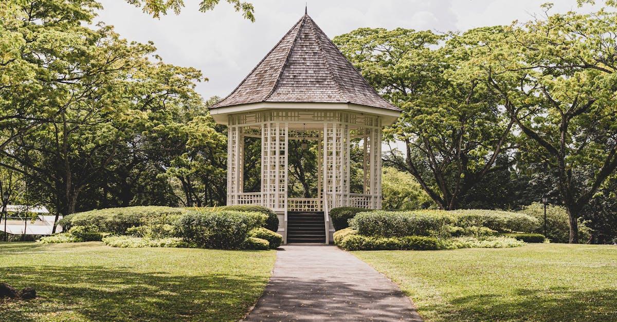 Altana marzeń z płyt HPL: krok po kroku do trwałej i nowoczesnej przestrzeni w ogrodzie