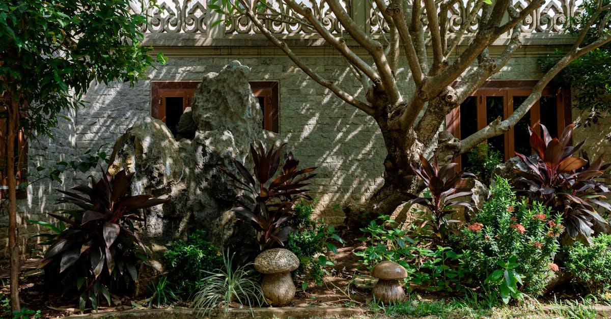 Eko-obrzeża rabat: 12 sprytnych pomysłów z plastiku z recyklingu, które odmienią Twój ogród