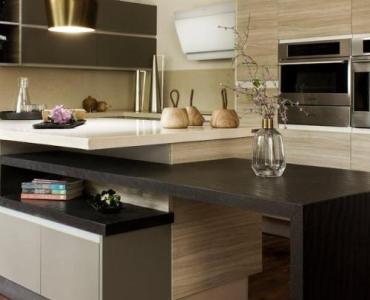 Kuchnia z ryflowanymi, matowymi frontami: od inspiracji do realizacji – jak urządzić stylowo i funkcjonalnie